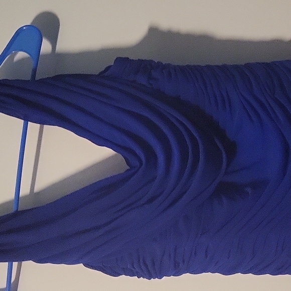 Dress - Picture 3 of 8